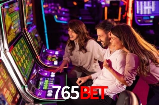 Desvendando o Mundo dos Jogos Virtuais na 765bet